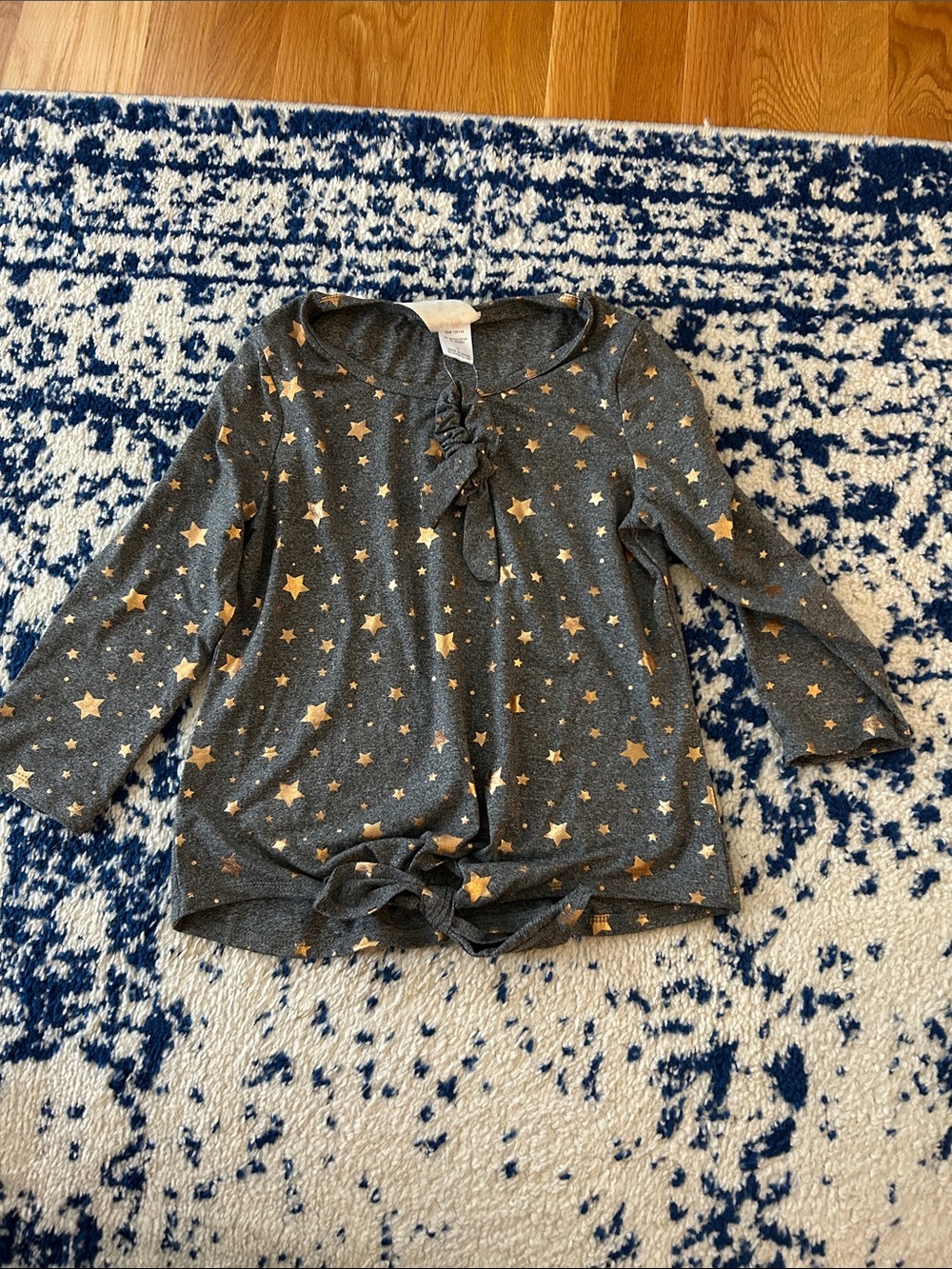 New Girls' Gray Star-Print Long Sleeve Top with Front Tie Detail